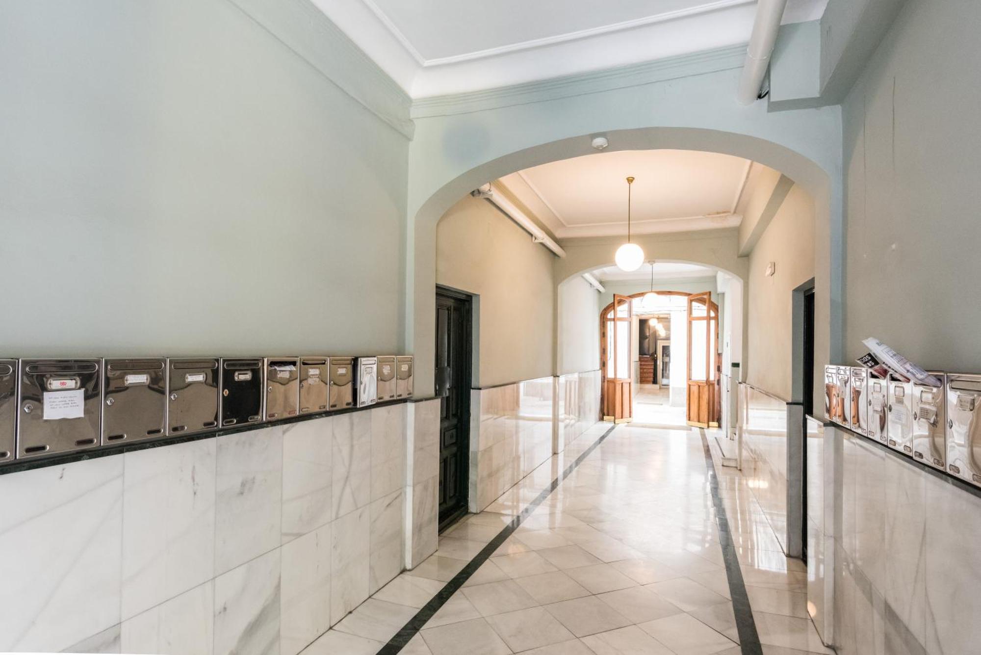 Downtown Jacuzzi Apartment Madrid Ngoại thất bức ảnh